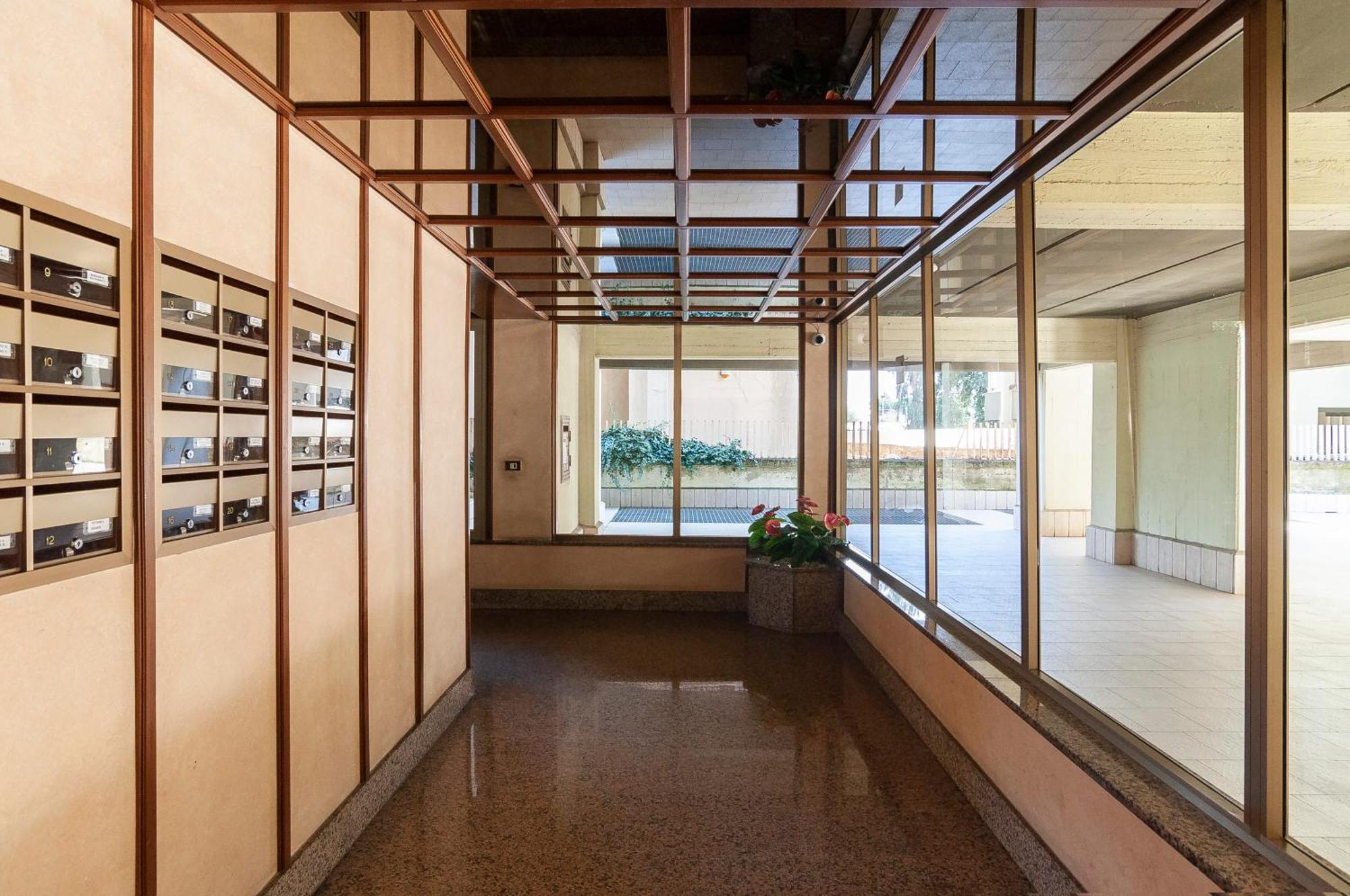 Appartamento Elegant Comfy Three-rooms In Eur With Parking