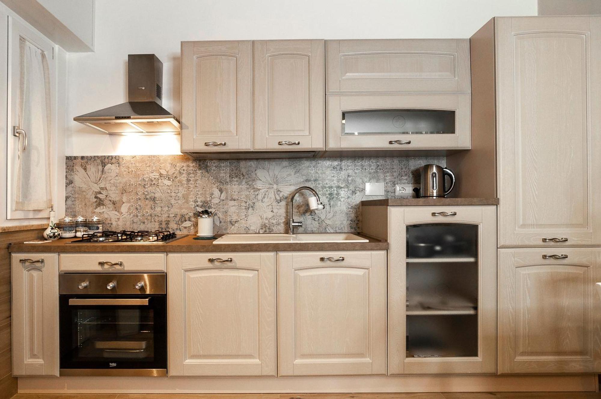Elegant Comfy Three-rooms In Eur With Parking Appartement